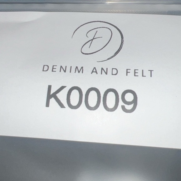 Better Together Women’s Santa Clause Christmas Flower 70’s Groovy | NEW/NWT!🎁 - Picture 7 of 7